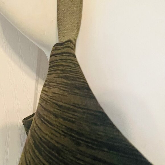 Victoria's Secret Uplift Semi/Demi Army Green/Black Mesh Size 38 DD Bra-Ajustabl - Picture 4 of 15